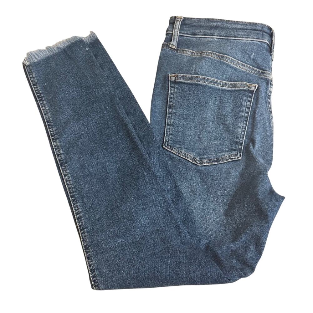 We The Free women's jeans high rise straight leg raw hem stretch Sz 29 US 8